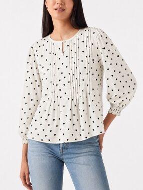 Soft Girl Aesthetic Flowy Top Smocked Cuff Heart Print Blouse Cream Small